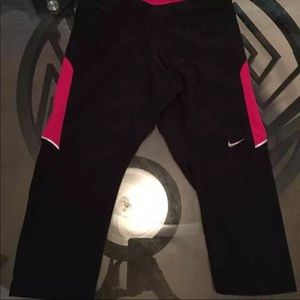 Nike Dri-Fit Capris Black & Pink Small S